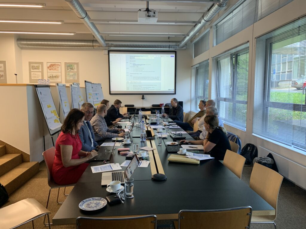 Dekarbonizace měst pomocí sdílení výroby a distribuce tepla (HeatCOOP)